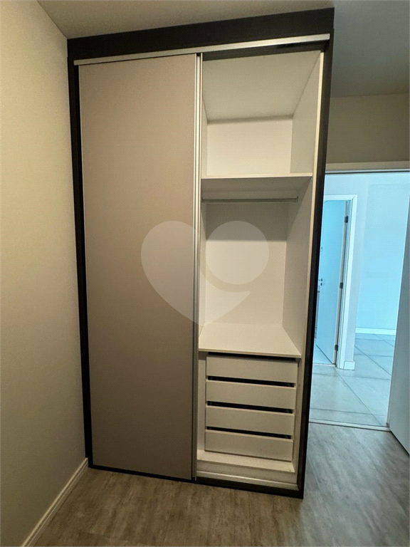  Apartamento Condomínio Setin Midtown Barra Funda 2 dormitórios (1 suíte), 2 Banheiros e 1 Vaga 