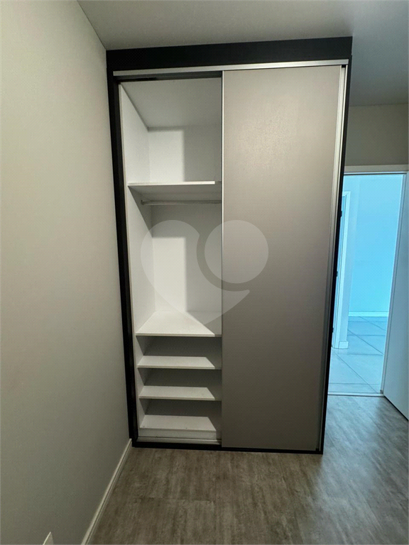 Apartamento Condomínio Setin Midtown Barra Funda 2 dormitórios (1 suíte), 2 Banheiros e 1 Vaga 