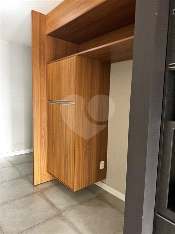  Apartamento Condomínio Setin Midtown Barra Funda 2 dormitórios (1 suíte), 2 Banheiros e 1 Vaga 
