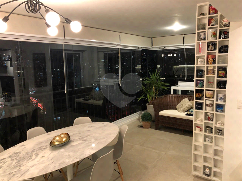 APARTAMENTO em BARRA FUNDA