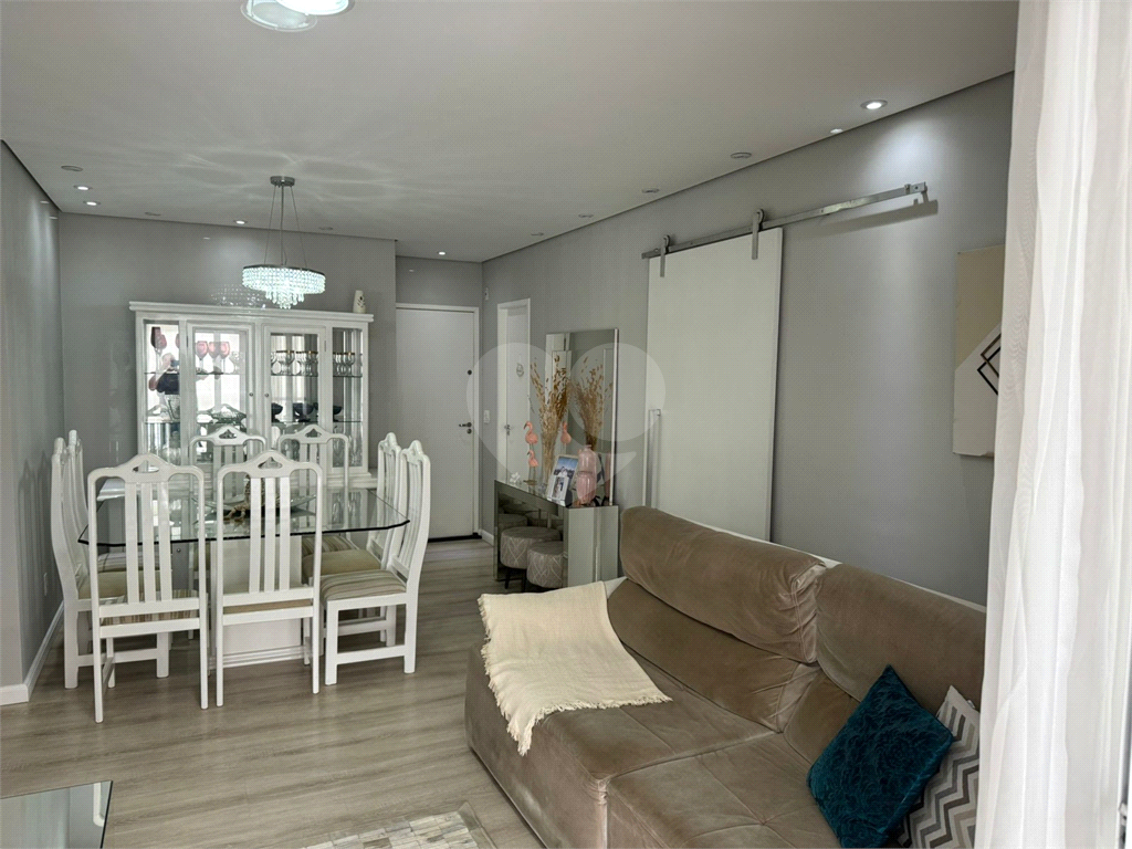 Apartamento à venda com 3 quartos, 111m² - Foto 4