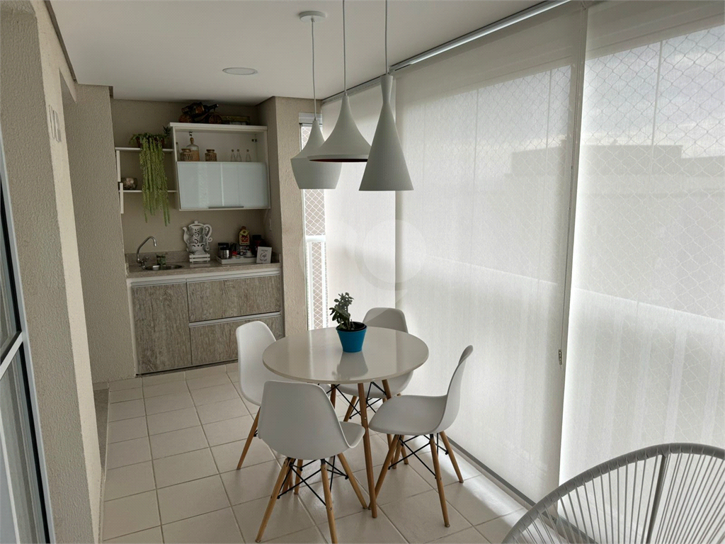 Apartamento à venda com 3 quartos, 111m² - Foto 3