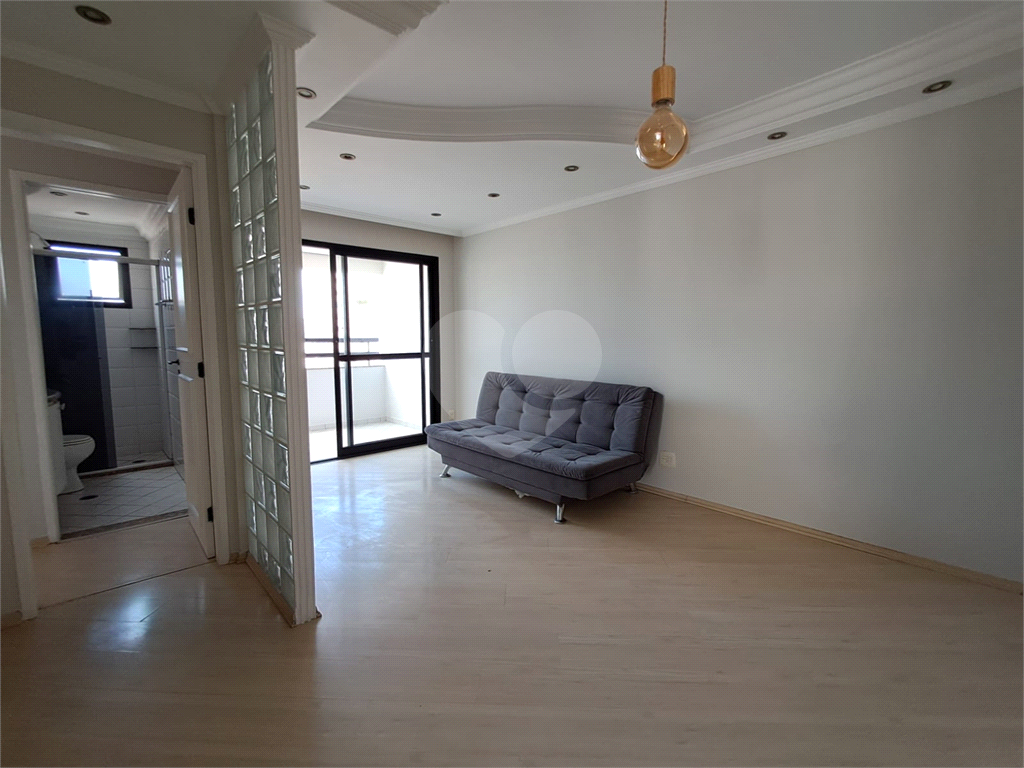 Imóvel de 70m² andar alto sala de estar de 2 ambientes com varanda 1 vaga de garagem Pompéia