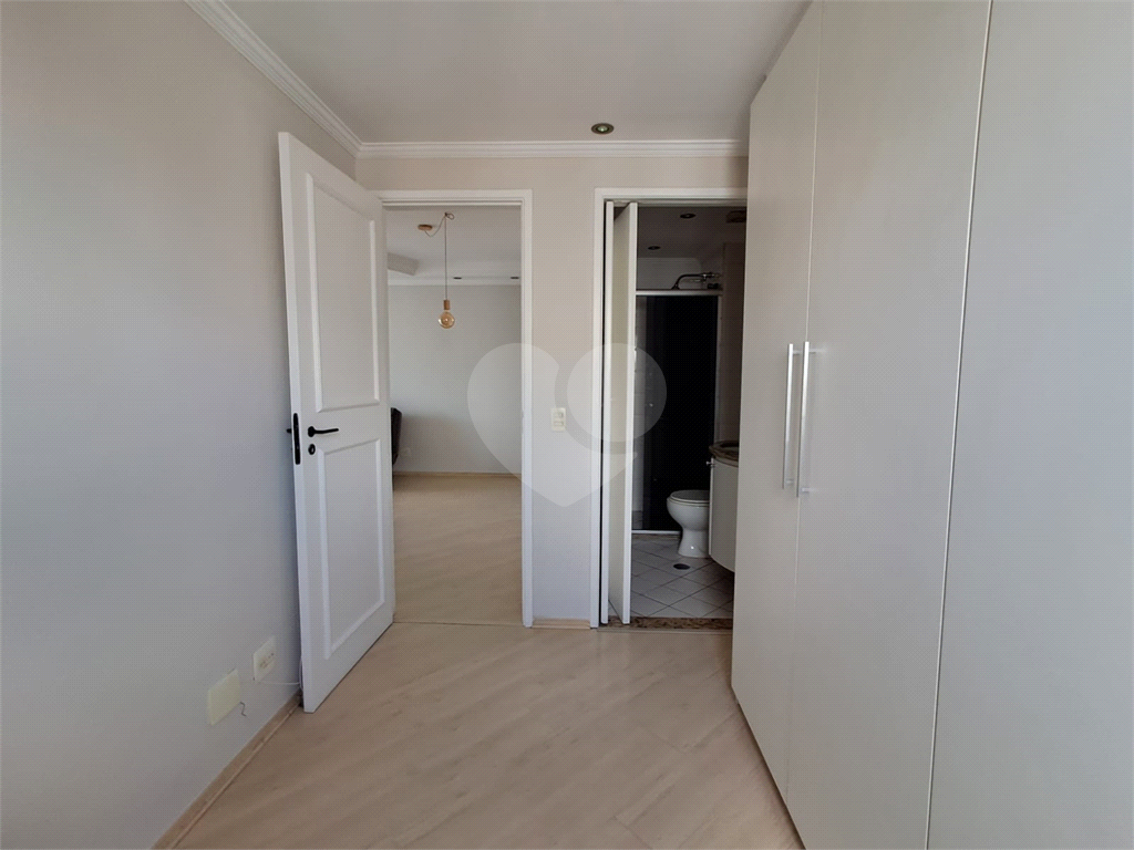 Imóvel de 70m² andar alto sala de estar de 2 ambientes com varanda 1 vaga de garagem Pompéia