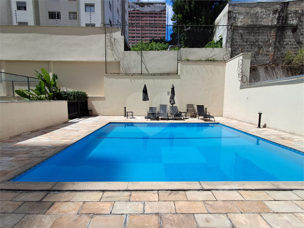 Imóvel de 70m² andar alto sala de estar de 2 ambientes com varanda 1 vaga de garagem Pompéia