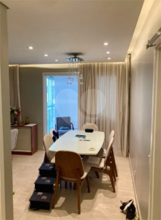 APARTAMENTO em VILA SANTO ANTÔNIO