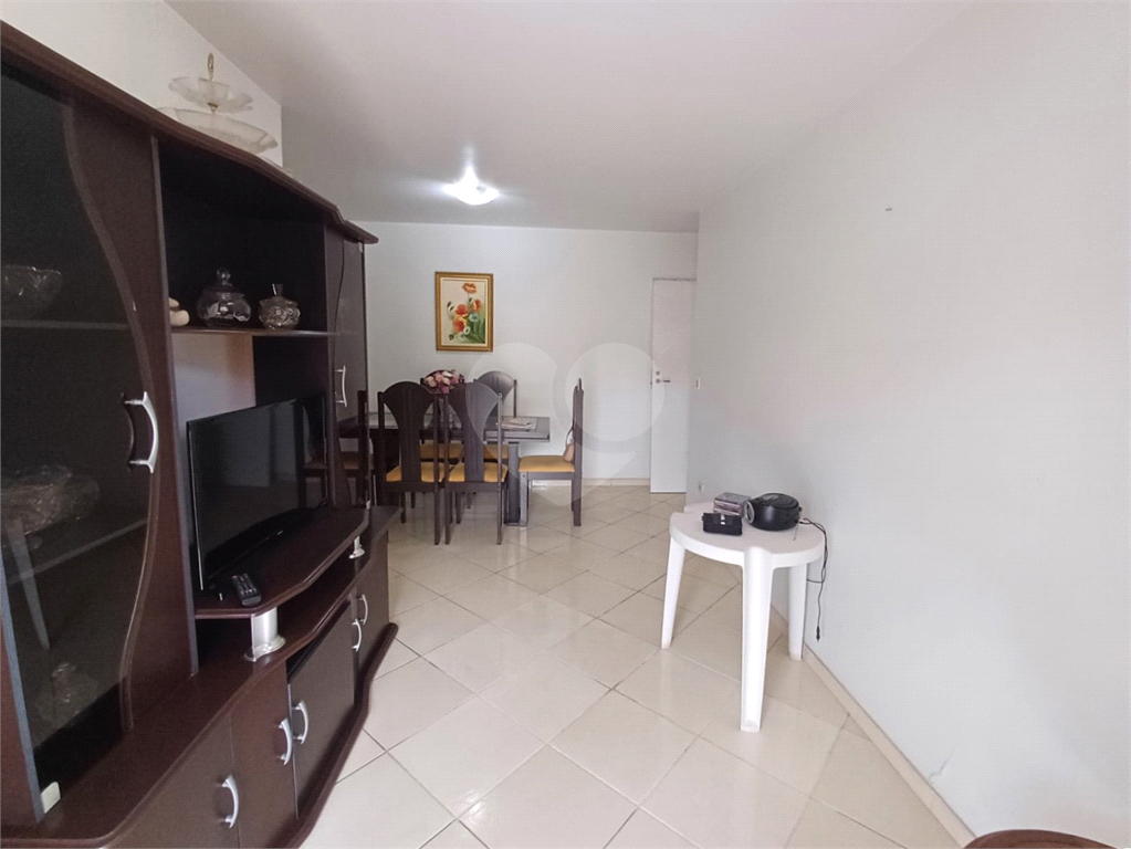 Apartamento à venda | 60m² | 2 dormitórios | 1 banheiro | 1 vaga

