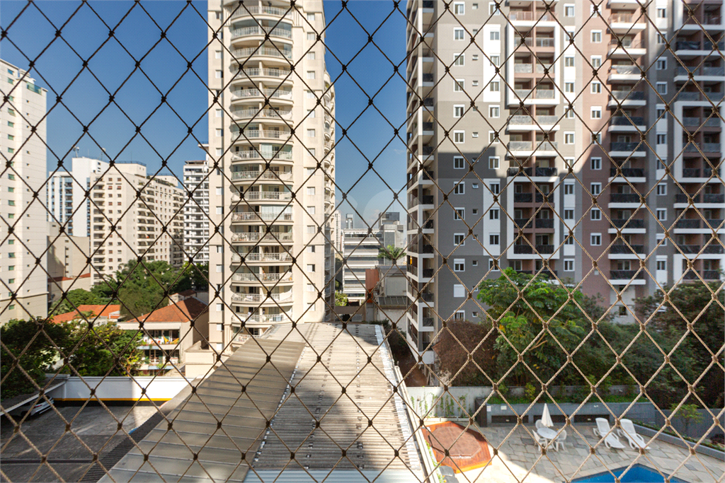 Apartamento Exclusivo à Venda em Pinheiros – 3 Suítes, 3 Vagas