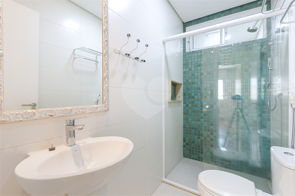 Apartamento Exclusivo à Venda em Pinheiros – 3 Suítes, 3 Vagas
