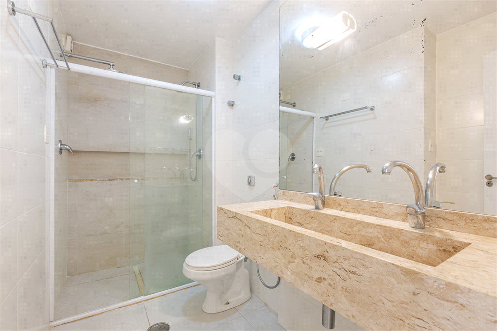 Apartamento Exclusivo à Venda em Pinheiros – 3 Suítes, 3 Vagas
