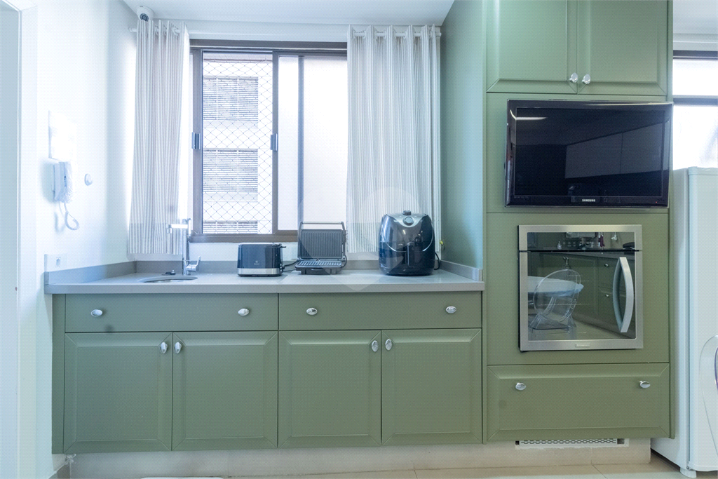 Apartamento Exclusivo à Venda em Pinheiros – 3 Suítes, 3 Vagas