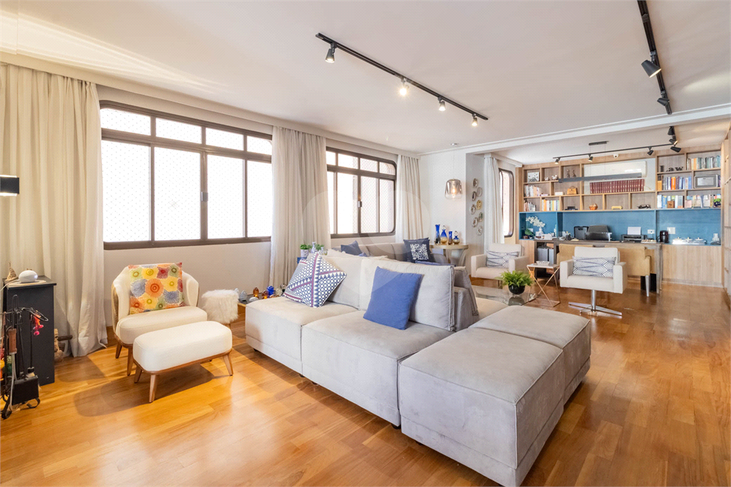 Apartamento Exclusivo à Venda em Pinheiros – 3 Suítes, 3 Vagas
