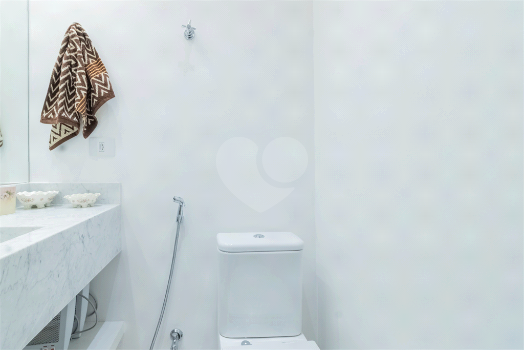 Apartamento Exclusivo à Venda em Pinheiros – 3 Suítes, 3 Vagas