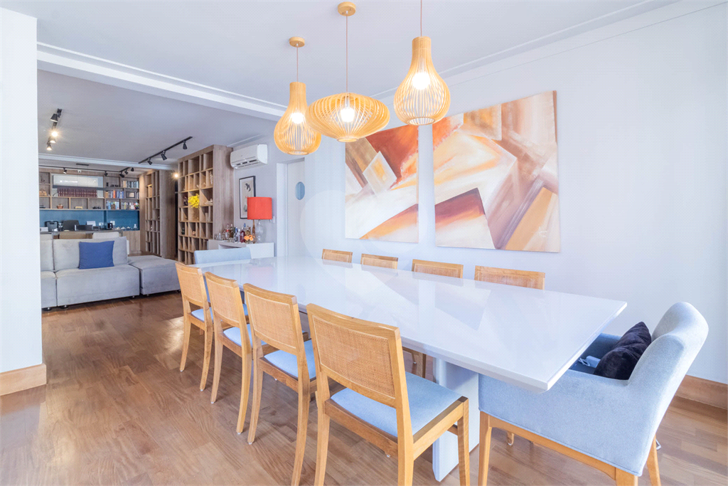 Apartamento Exclusivo à Venda em Pinheiros – 3 Suítes, 3 Vagas