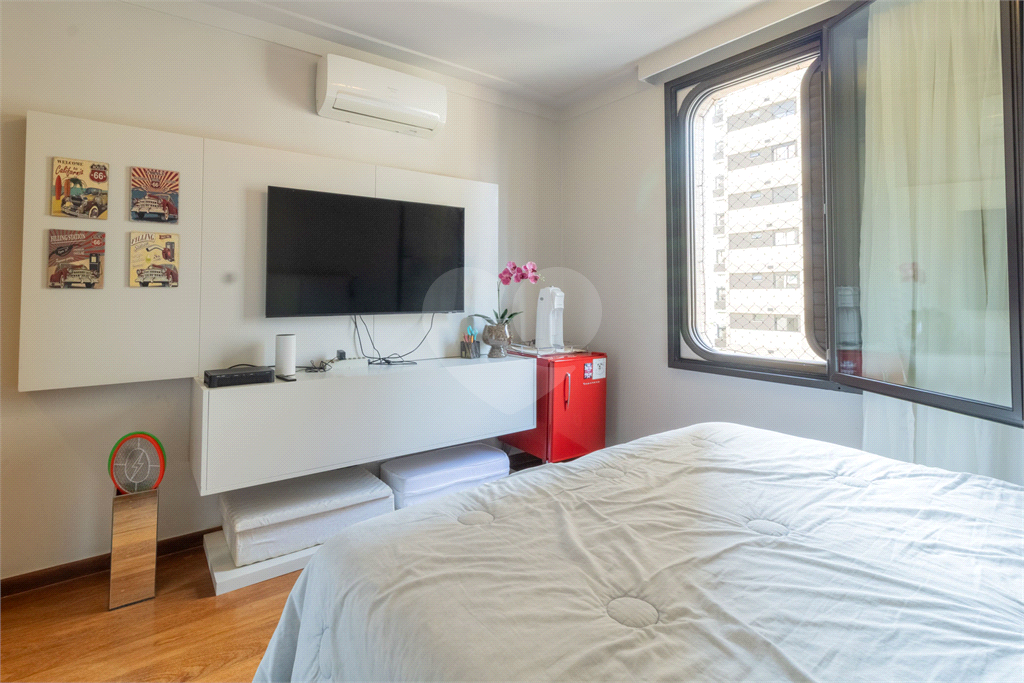 Apartamento Exclusivo à Venda em Pinheiros – 3 Suítes, 3 Vagas
