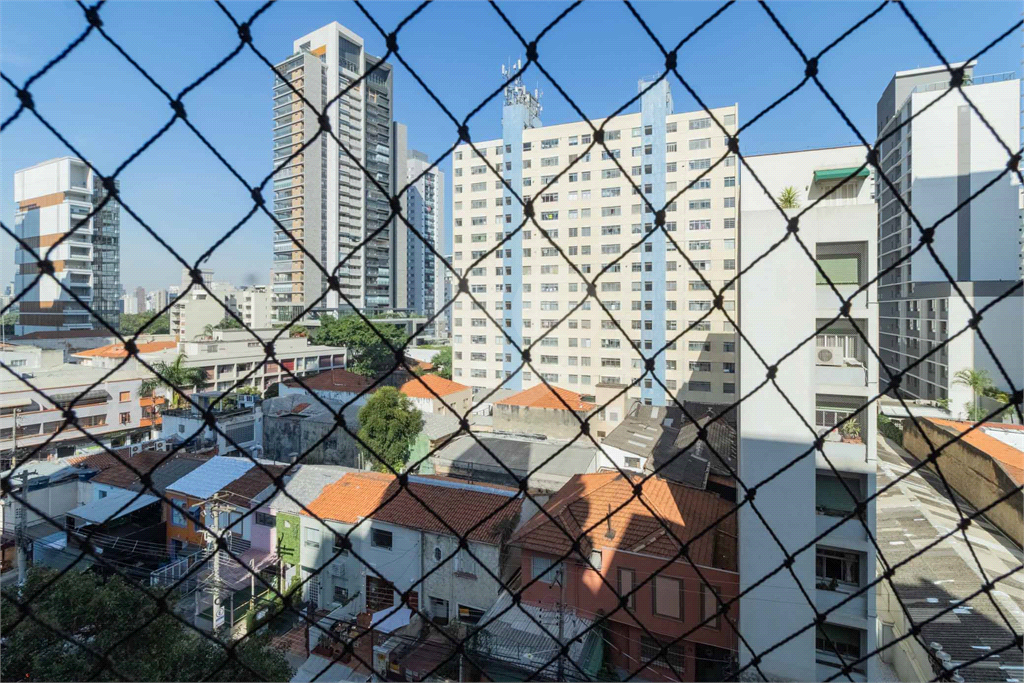 Apartamento Exclusivo à Venda em Pinheiros – 3 Suítes, 3 Vagas