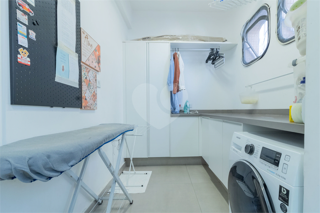 Apartamento Exclusivo à Venda em Pinheiros – 3 Suítes, 3 Vagas