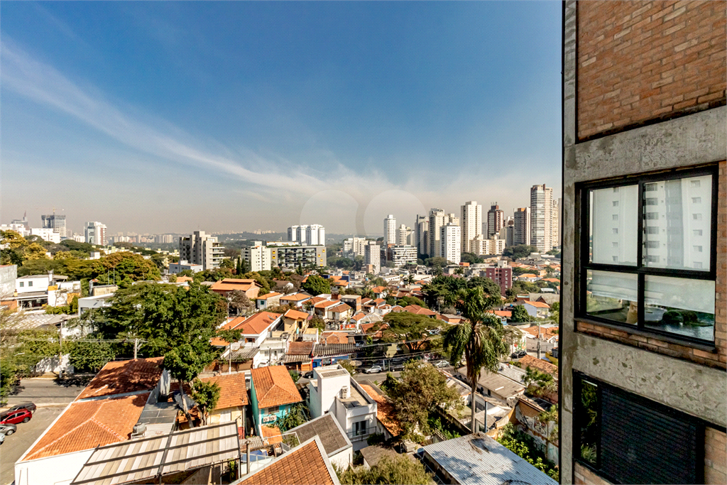 Apartamento à Venda na Vila Madalena com 4 Quartos, Suíte e 2 Vagas – Condomínio com Lazer Completo
