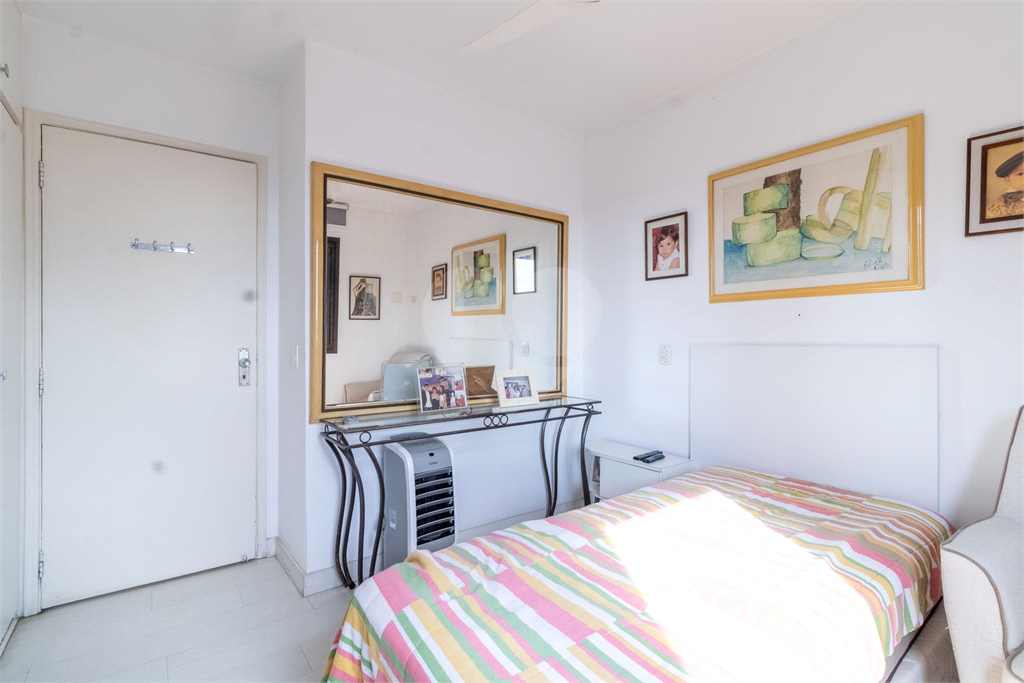Apartamento à Venda na Vila Madalena com 4 Quartos, Suíte e 2 Vagas – Condomínio com Lazer Completo