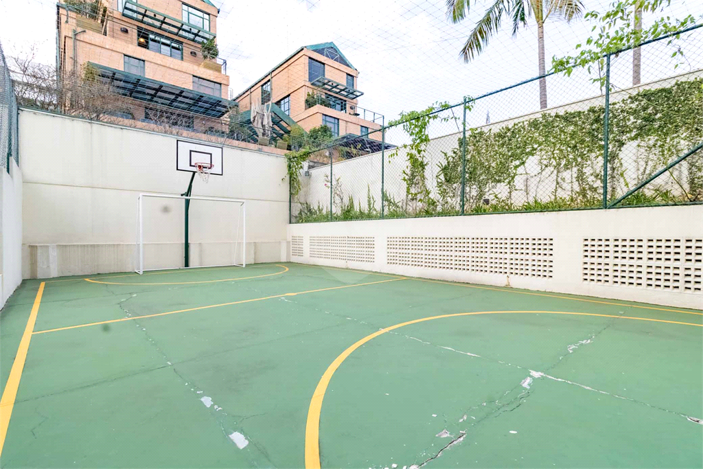 Apartamento à Venda na Vila Madalena com 4 Quartos, Suíte e 2 Vagas – Condomínio com Lazer Completo