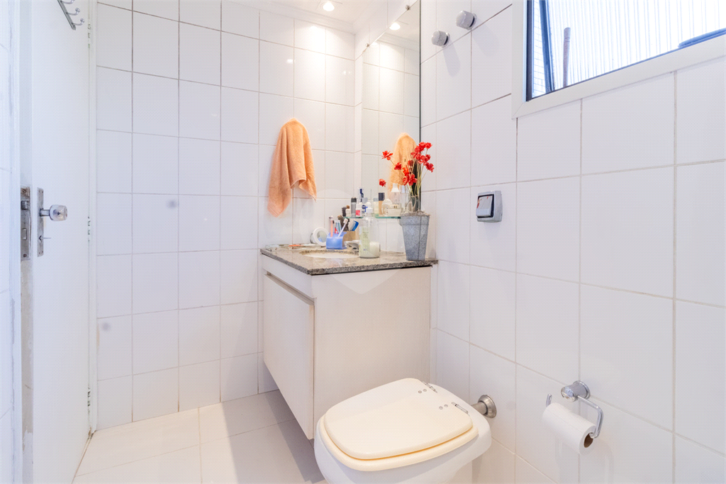 Apartamento à Venda na Vila Madalena com 4 Quartos, Suíte e 2 Vagas – Condomínio com Lazer Completo
