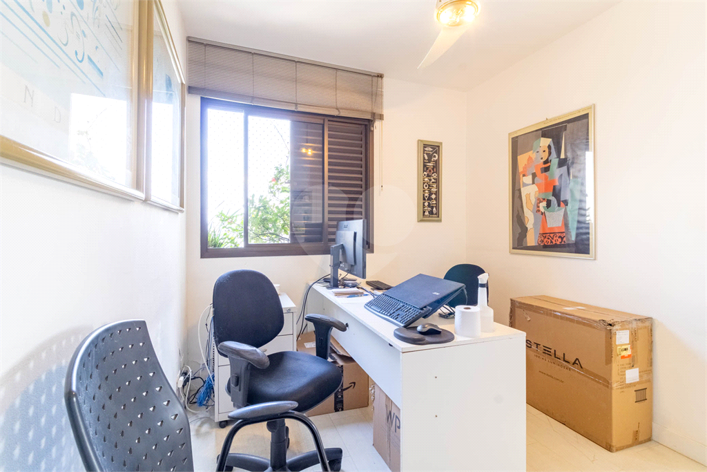 Apartamento à Venda na Vila Madalena com 4 Quartos, Suíte e 2 Vagas – Condomínio com Lazer Completo