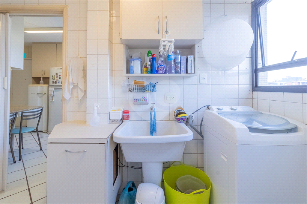 Apartamento à Venda na Vila Madalena com 4 Quartos, Suíte e 2 Vagas – Condomínio com Lazer Completo