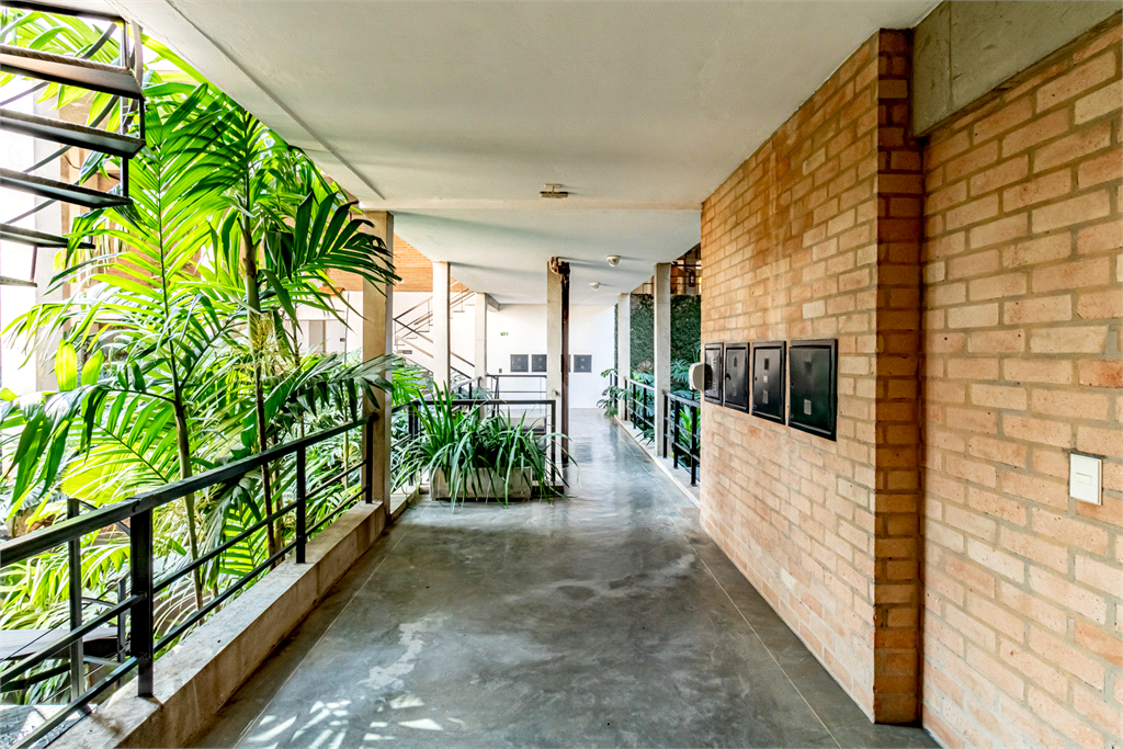 Apartamento à Venda na Vila Madalena com 4 Quartos, Suíte e 2 Vagas – Condomínio com Lazer Completo