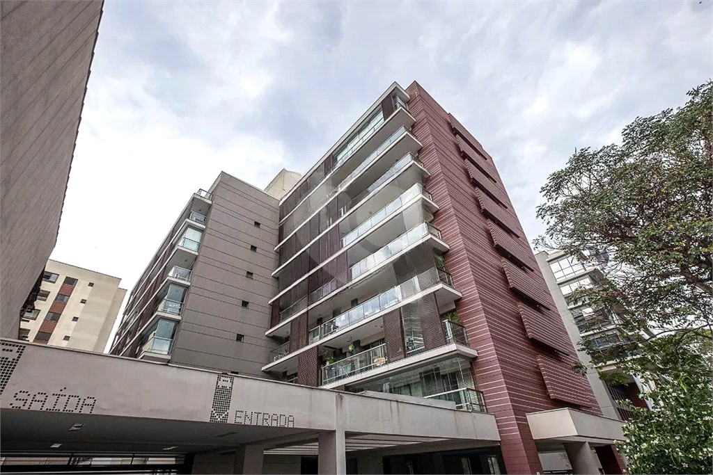 Apartamento com 2 dormitórios, 1 suíte e 2 vagas - 101m² - Pinheiros