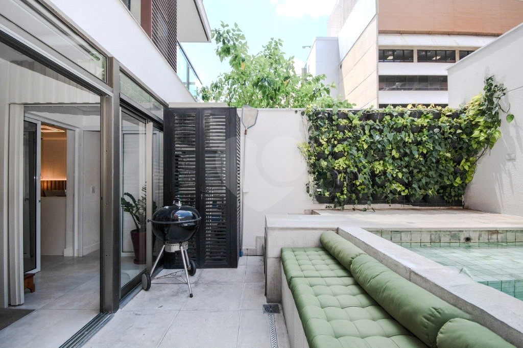 Apartamento com 2 dormitórios, 1 suíte e 2 vagas - 101m² - Pinheiros