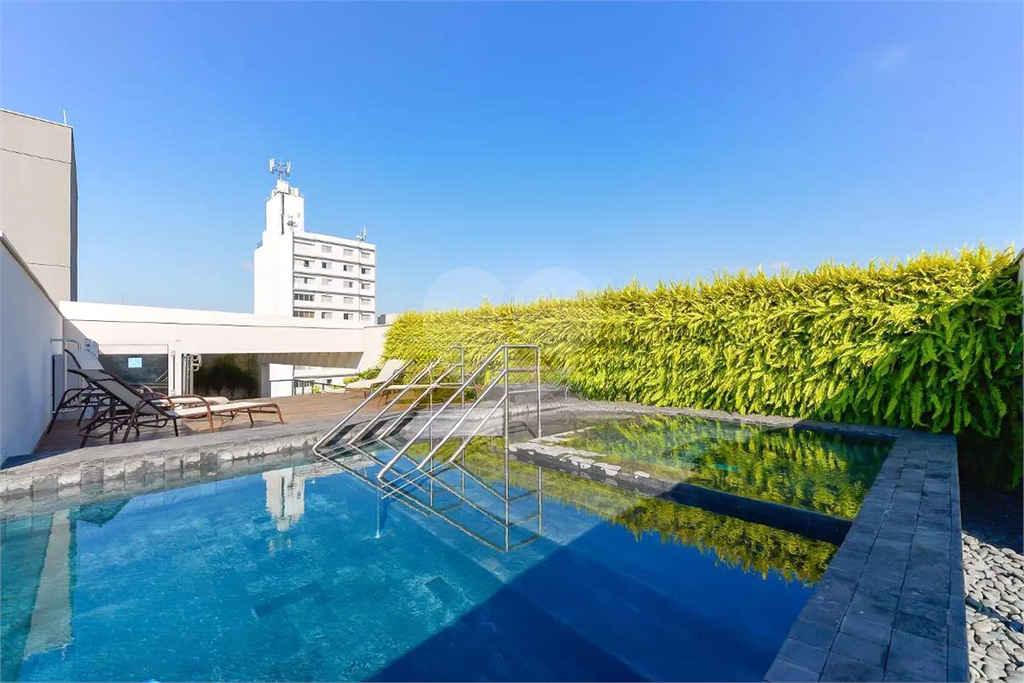 Apartamento com 2 dormitórios, 1 suíte e 2 vagas - 101m² - Pinheiros