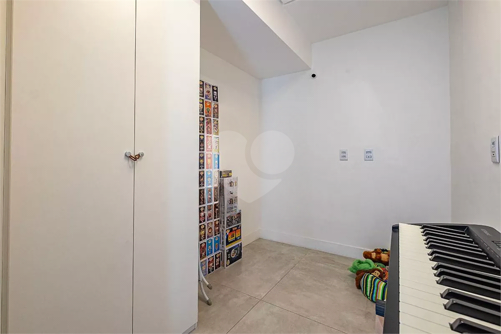 Apartamento com 2 dormitórios, 1 suíte e 2 vagas - 101m² - Pinheiros