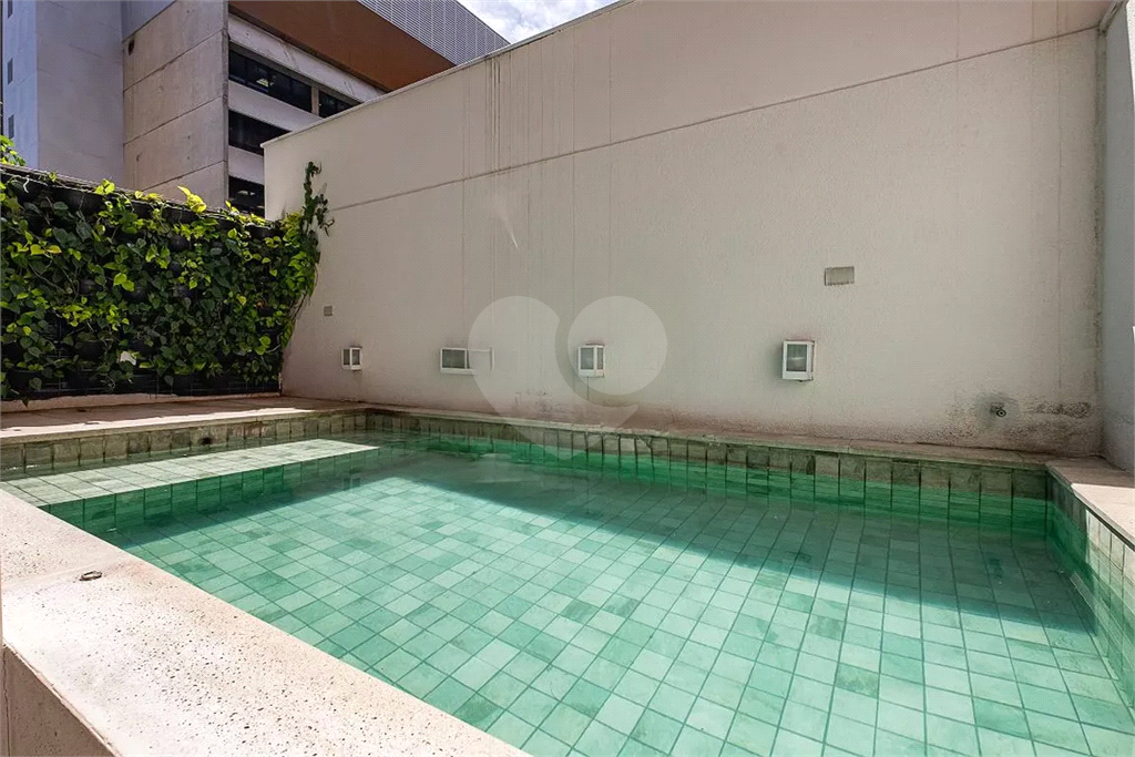 Apartamento com 2 dormitórios, 1 suíte e 2 vagas - 101m² - Pinheiros