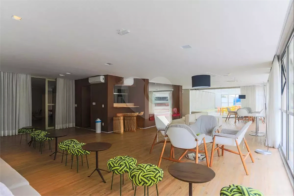 Apartamento com 2 dormitórios, 1 suíte e 2 vagas - 101m² - Pinheiros