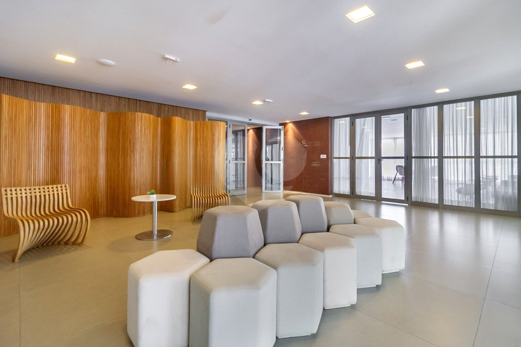 Apartamento com 2 dormitórios, 1 suíte e 2 vagas - 101m² - Pinheiros