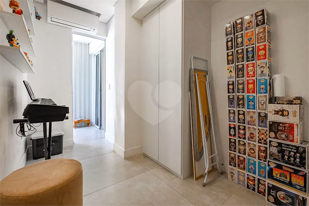 Apartamento com 2 dormitórios, 1 suíte e 2 vagas - 101m² - Pinheiros