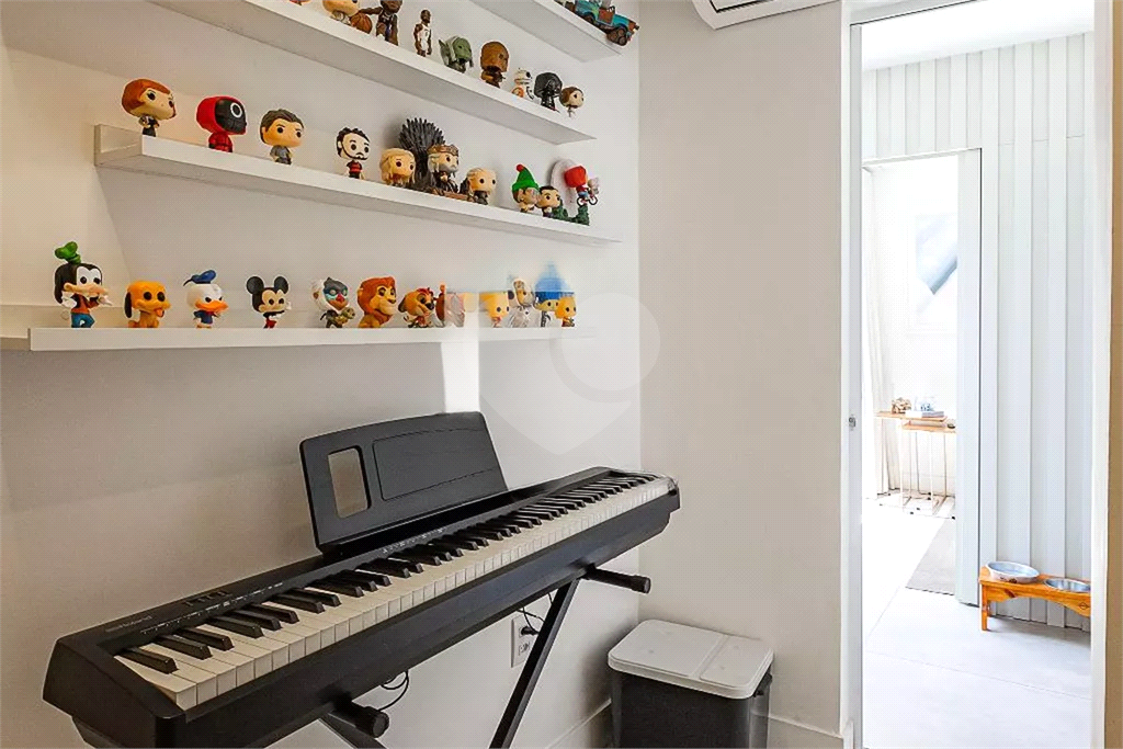 Apartamento com 2 dormitórios, 1 suíte e 2 vagas - 101m² - Pinheiros