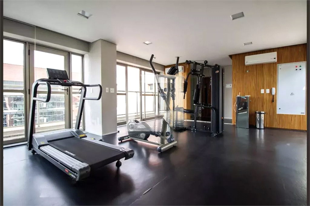 Apartamento com 2 dormitórios, 1 suíte e 2 vagas - 101m² - Pinheiros
