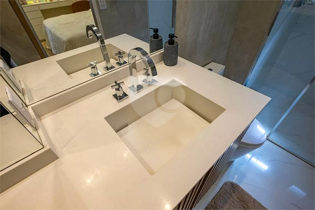 Apartamento com 2 dormitórios, 1 suíte e 2 vagas - 101m² - Pinheiros