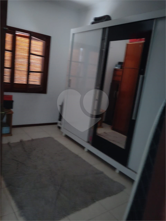 Casa térrea com 3 dormitórios e 1 suíte com 2 vagas em Sorocaba -Piazza de Roma