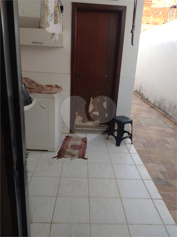 Casa térrea com 3 dormitórios e 1 suíte com 2 vagas em Sorocaba -Piazza de Roma