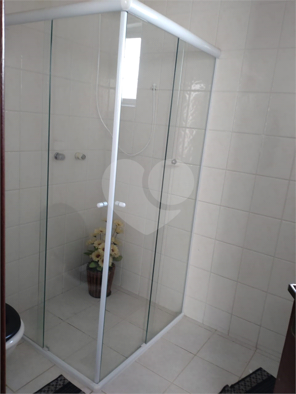 Casa térrea com 3 dormitórios e 1 suíte com 2 vagas em Sorocaba -Piazza de Roma
