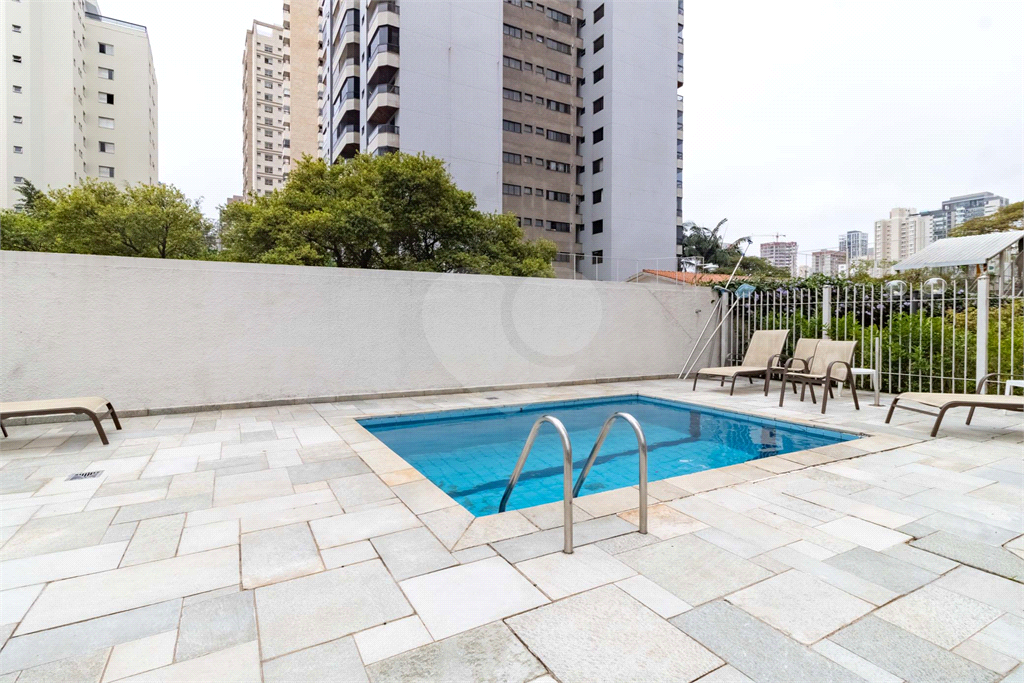Apatrtamento - Perdizes - 3 Dormitórios - 120 m².