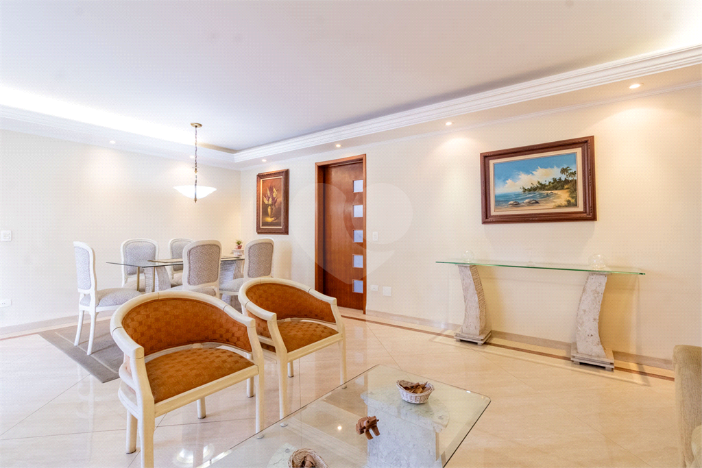 Apatrtamento - Perdizes - 3 Dormitórios - 120 m².