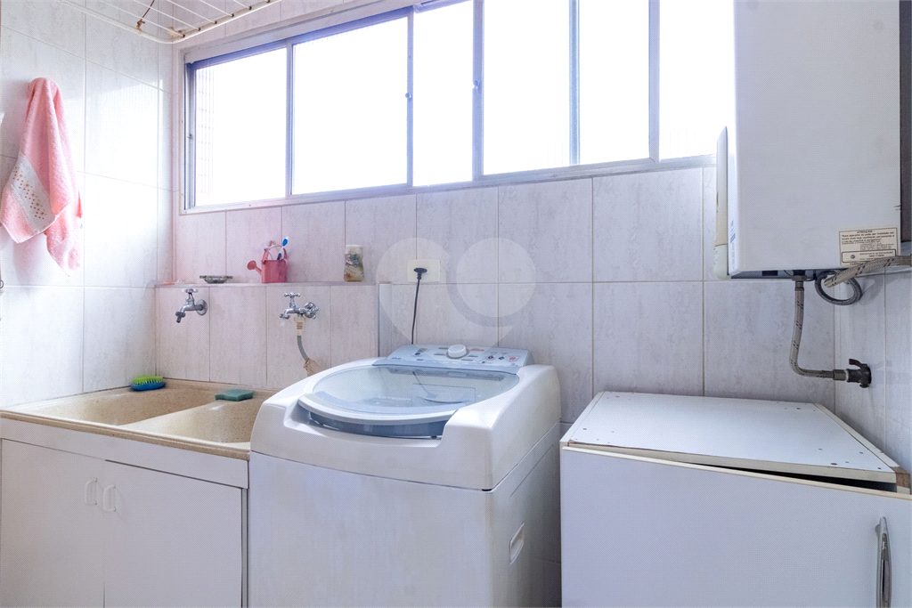 Apatrtamento - Perdizes - 3 Dormitórios - 120 m².