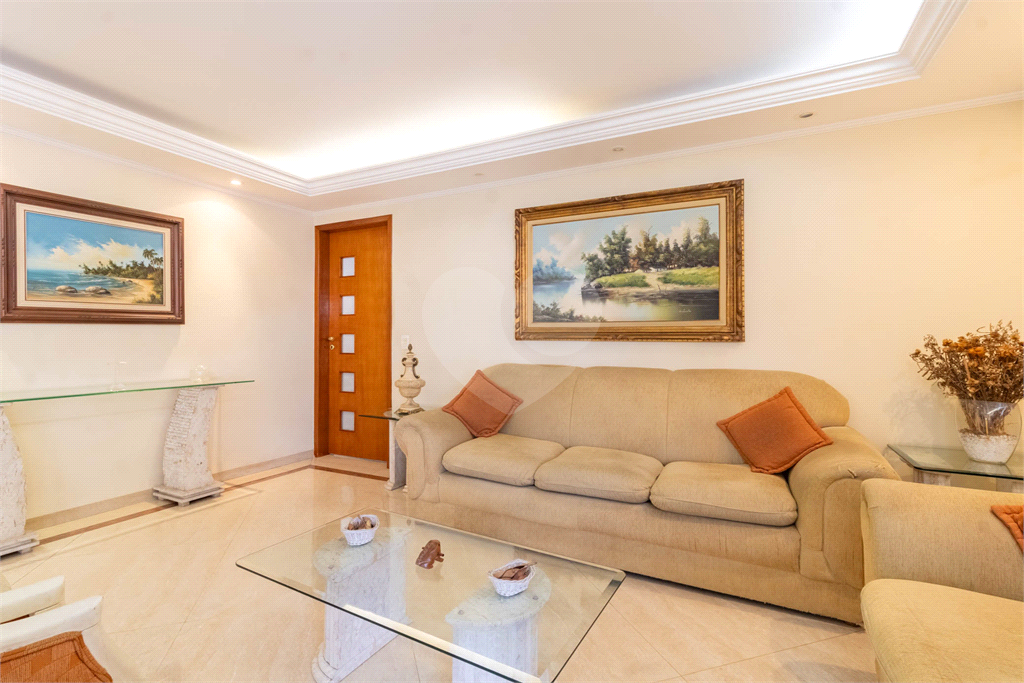 Apatrtamento - Perdizes - 3 Dormitórios - 120 m².