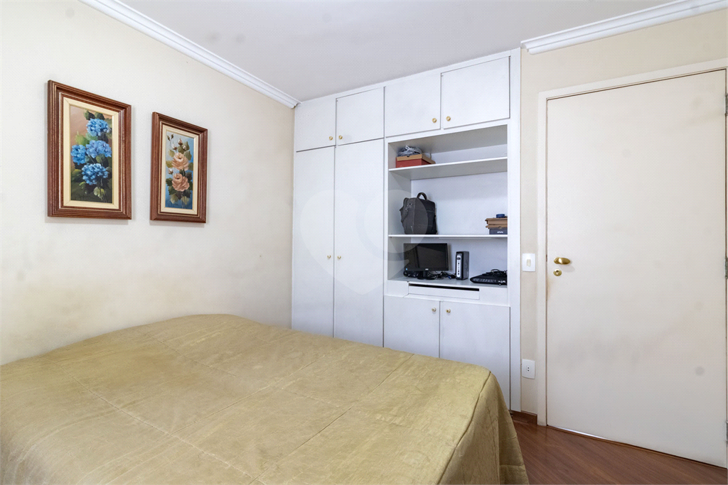 Apatrtamento - Perdizes - 3 Dormitórios - 120 m².