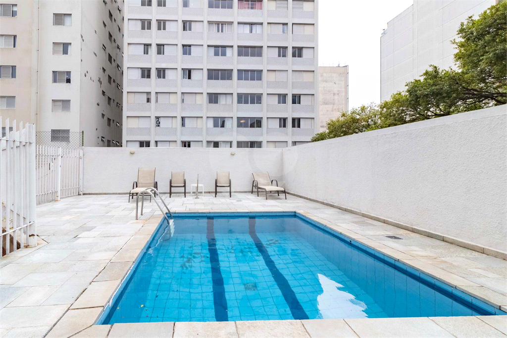 Apatrtamento - Perdizes - 3 Dormitórios - 120 m².