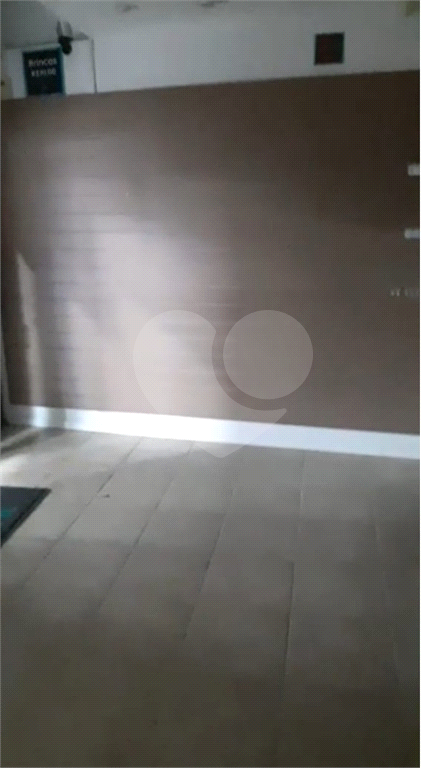 Loja comercial a venda em Santana.
