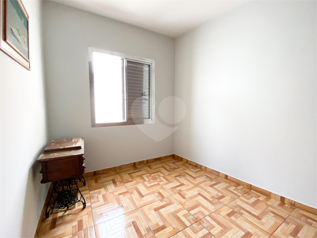 Prédio inteiro com loja e 3 residências